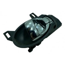 Maçaneta Interna Dianteira Nissan March 2013 2014 Esquerda Preto Dianteira