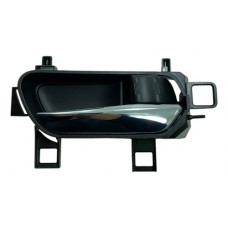 Maçaneta Interna Tras. Nissan Kicks Exclusive 2024 Direita Preto Traseira