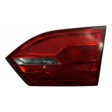 Lanterna Tampa Volkswagen Jetta 2012 Tras. Direita Detalhe