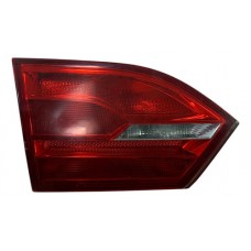 Lanterna Tampa Volkswagen Jetta 2012 Tras. Esquerda Detalhe